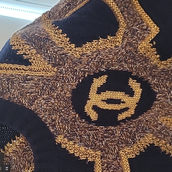 Chanel Navy cashmere knit sweater - Picture 3 of 10